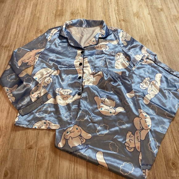 Sanrio Other - RARE, silk/ satin SANRIO Cinnamoroll pajama set size medium